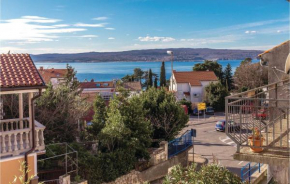 Гостиница Two-Bedroom Apartment in Crikvenica  Цриквеница